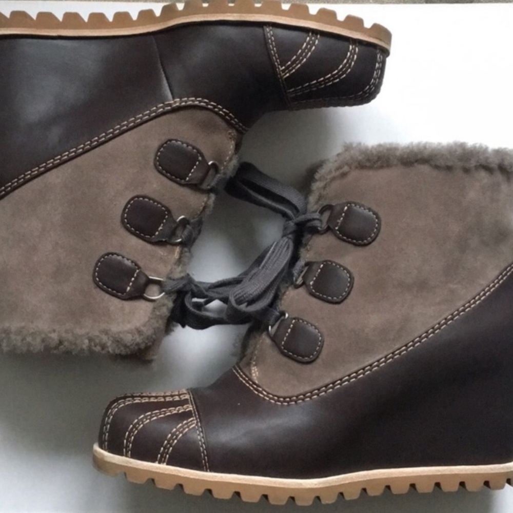 Ugg Alasdair waterproof wedges similar to sorel